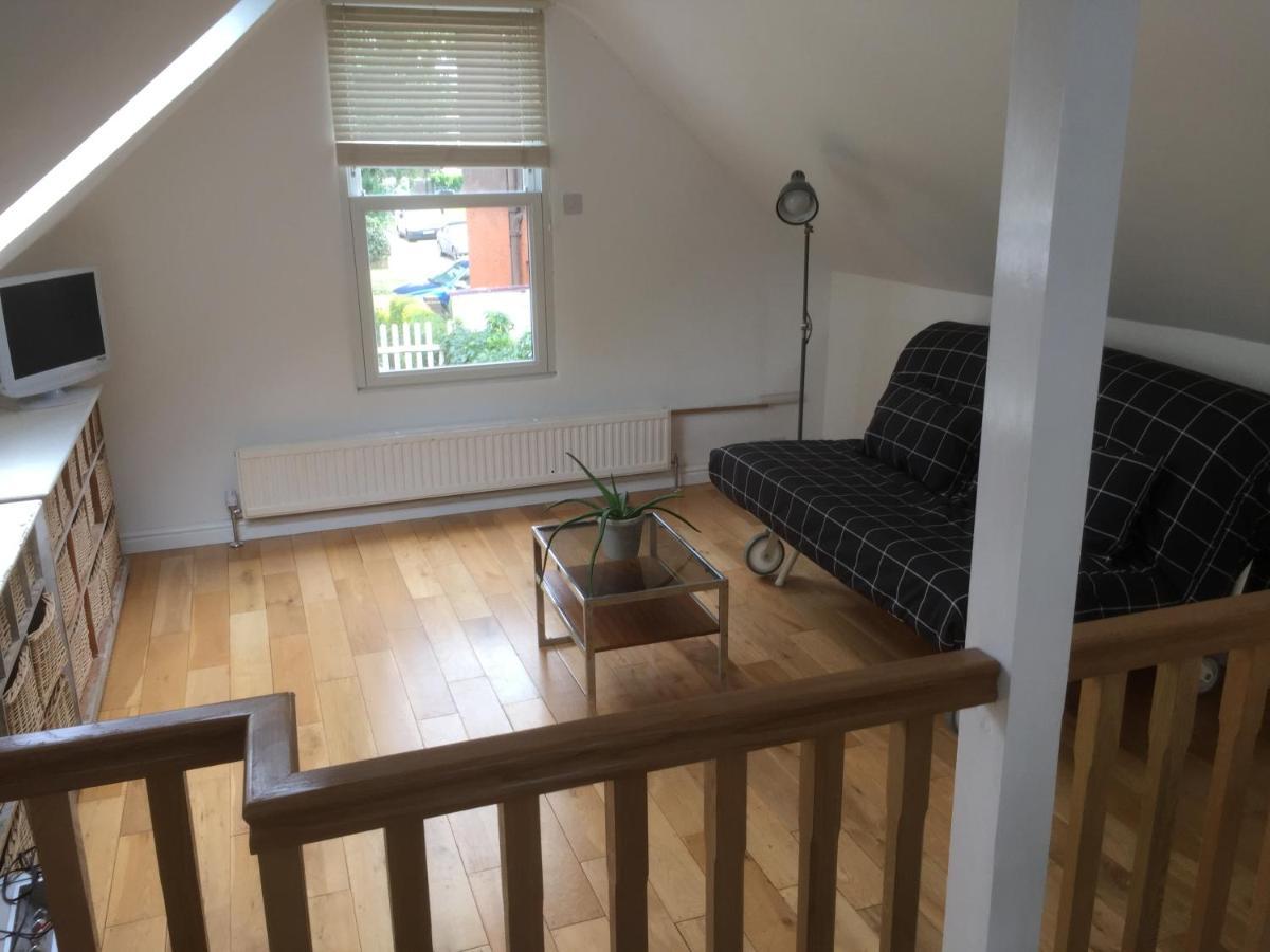 The Coach House Apartment Бромли Екстериор снимка